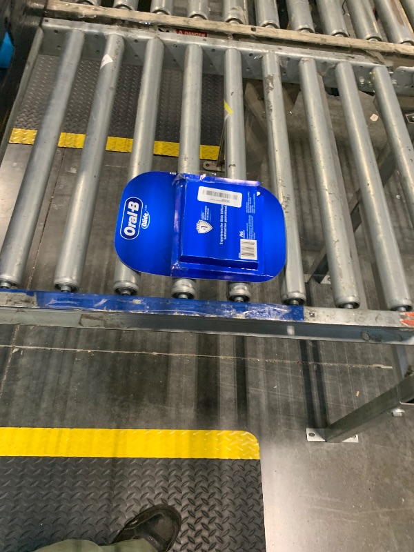 Photo 1 of Oral-B Glide Dental Floss, Scope Flavor, 40m (Pack of 6)