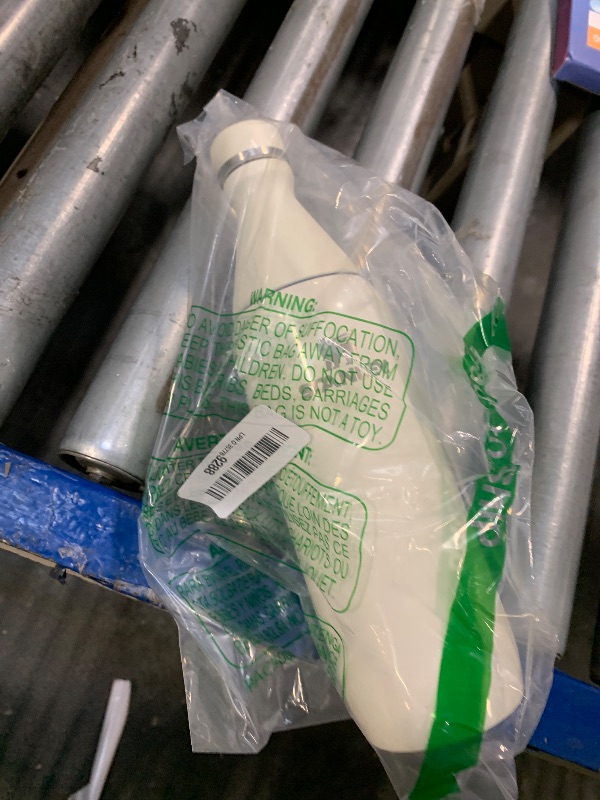 Photo 1 of  **** USED *** Stanley All Day Slim Bottle 20 oz | Leakproof Twist on Lid | Slim Design for Travel and Gym | Insulated Stainless Steel Water Bottle | BPA-Free | Cream Gloss