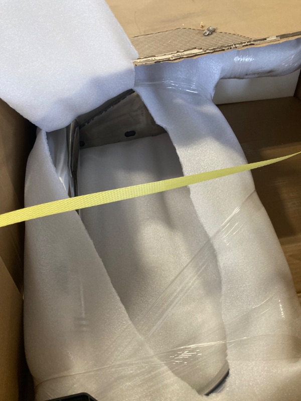 Photo 1 of **NEW OPEN BOX-WILL NEED TRUCK FOR PICK UP****
Retrac 335560 Tuff Guard II Polished Stainless Steel Semi Truck Bumper Guard, Select Freightliner Classic
