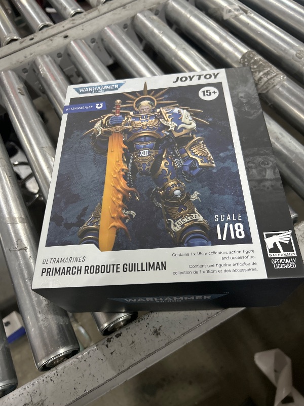 Photo 3 of JOYTOY 7-inch Warhammer 40K 1/18 Action Figure, Ultramarines Primarch Roboute Guilliman Collection, Gift for Action Figure Lovers & Collectors Above 15 Years Old