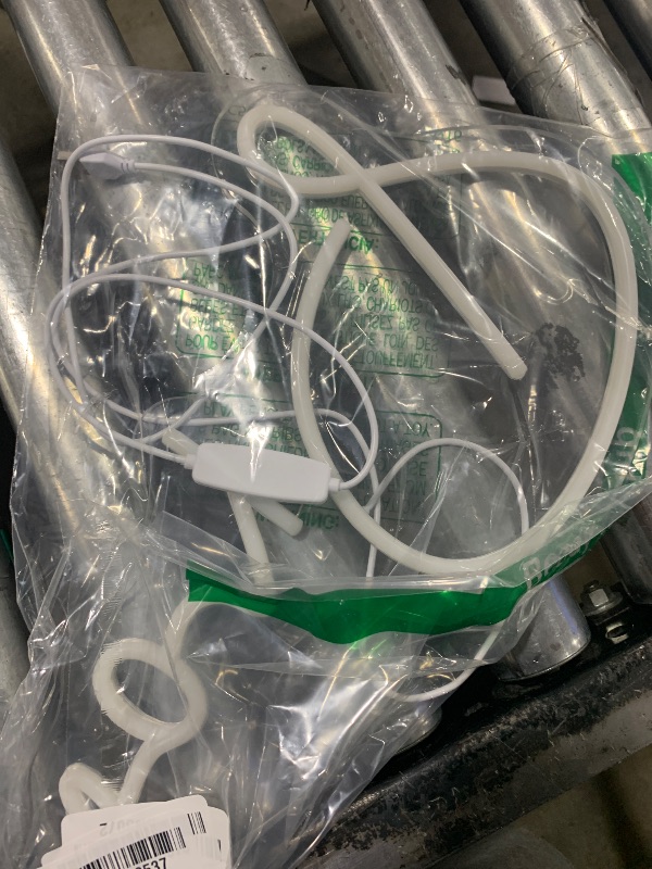 Photo 1 of Prom Neon Sign,Prom Led Sign for Wall Decor Neon Prom Party Sign Graduation Ceremony Decorations Dance Ball Party Decor Prom Neon Led Light Sign for Bar Shop Bedroom White USB