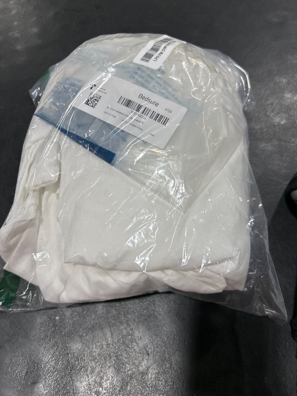 Photo 1 of Bedsure Duvet Cover Twin/Twin XL Size - 2 Pieces Prewashed Extra Soft Bedding Set, Includes 1 Twin Duvet Cover 68x90 Inches with Zipper Closure & 1 Pillow Sham, Comforter Not Included, White