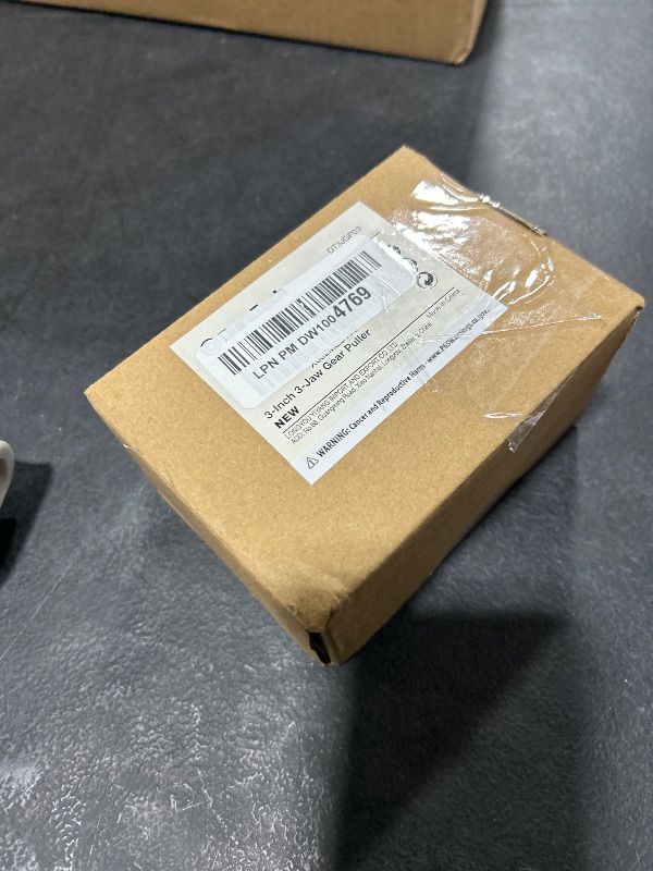 Photo 1 of DURATECH 3-Inch 3-Jaw Gear Puller, Removal Tool for Gears, Pulleys, Bearings and Flywheels, Fully Assembled, CR-V Steel