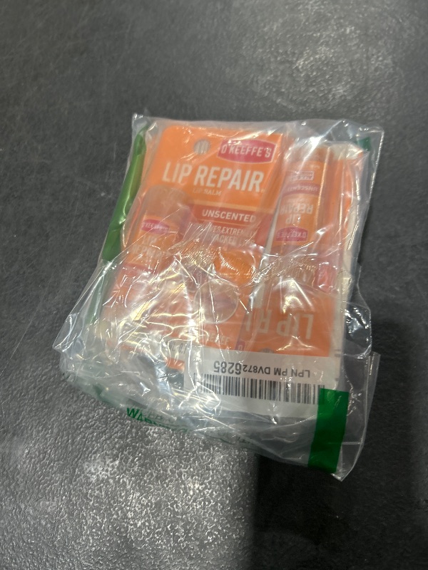 Photo 1 of O'Keeffe's Lip Repair Unscented Lip Balm for Dry, Cracked Lips - Stick (6 Pack) - Moisturizer for Very Dry Lips