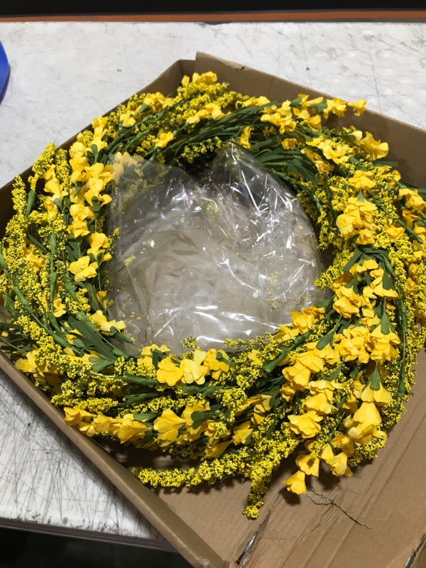 Photo 1 of TEMPUS 20 Inch Yellow Flower String for Front Doors Wreath Spring and Summer Wreath for Indoor and Outdoor Decor Rustic and Farmhouse Style Home Decor?Yellow ?