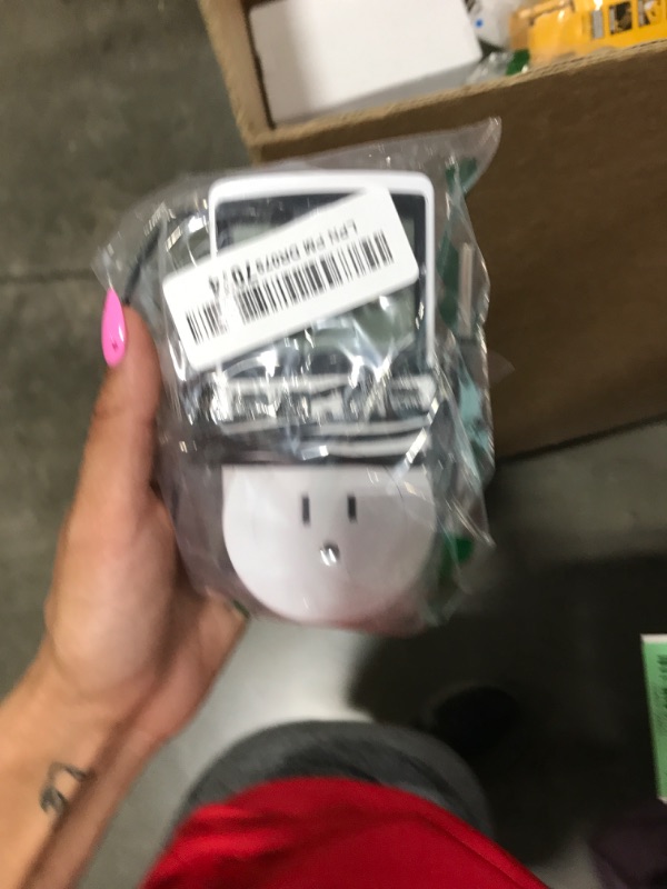 Photo 1 of INKBIRDPLUS Plug in Thermostat Temperature Controlled Outlet Digital Thermostat Outlet Heating Cooling Control Timer 1800W 110V 15A Backlit Display (TC/Timer)