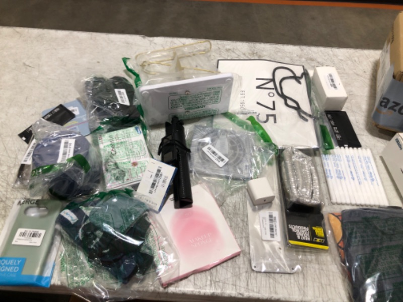 Photo 1 of Box lot. misc. items
----final sale / no returns---