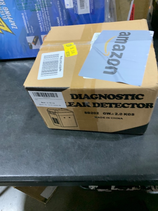 Photo 1 of Machine Automotive Diagnostic Tester - 12V DC EVAP Vacuum Leak Detector for Pipe System