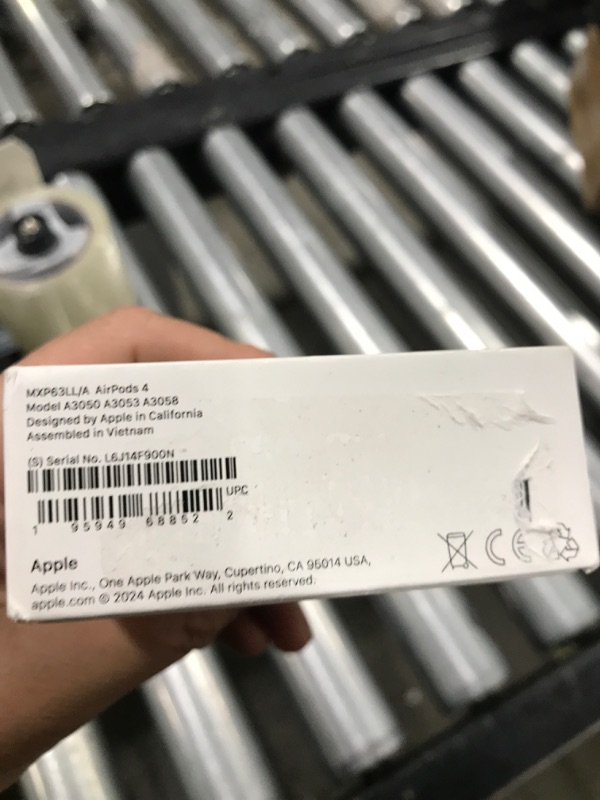 Photo 1 of AIR PODS 4