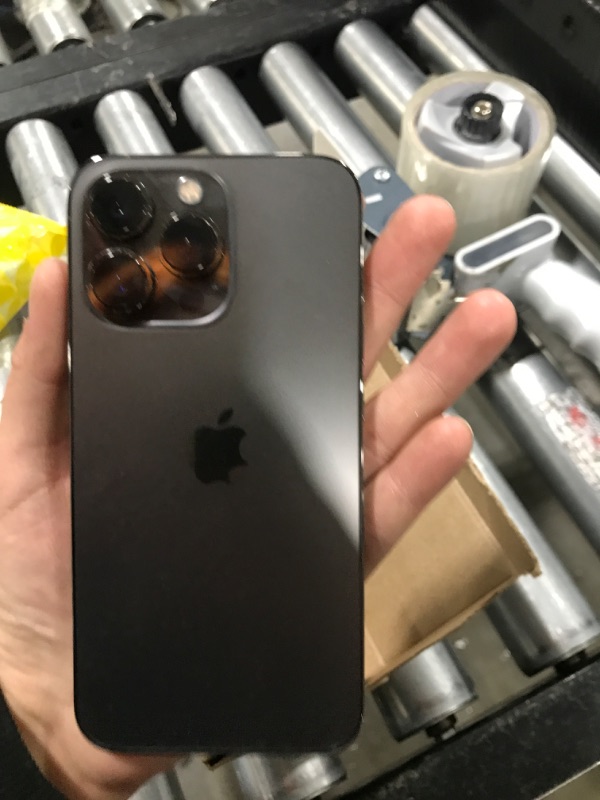 Photo 1 of Apple iPhone 13 Pro, 1TB, Graphite - Unlocked (Renewed)