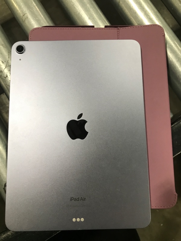 Photo 1 of Apple iPad Air 5th Gen. (10.9-inch, Wi-Fi, 256GB) 2022 - Purple (Renewed Premium)