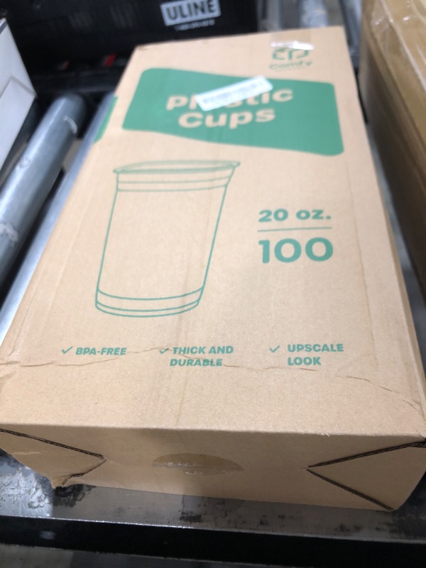 Photo 1 of GUSTO Comfy Package [20 oz. - 100 Pack Crystal PET Clear Plastic Cups for Party - Ideal for Cold Beverages, Smoothies, and Parties