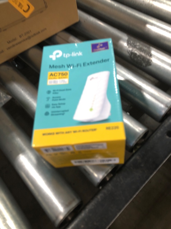 Photo 1 of TP-Link WiFi Extender with Ethernet Port, Dual Band 5GHz/2.4GHz , Up to 44% More Bandwidth than Single Band, Covers Up to 1200 Sq.ft and 30 Devices, Signal Booster Amplifier Supports OneMesh(RE220)
