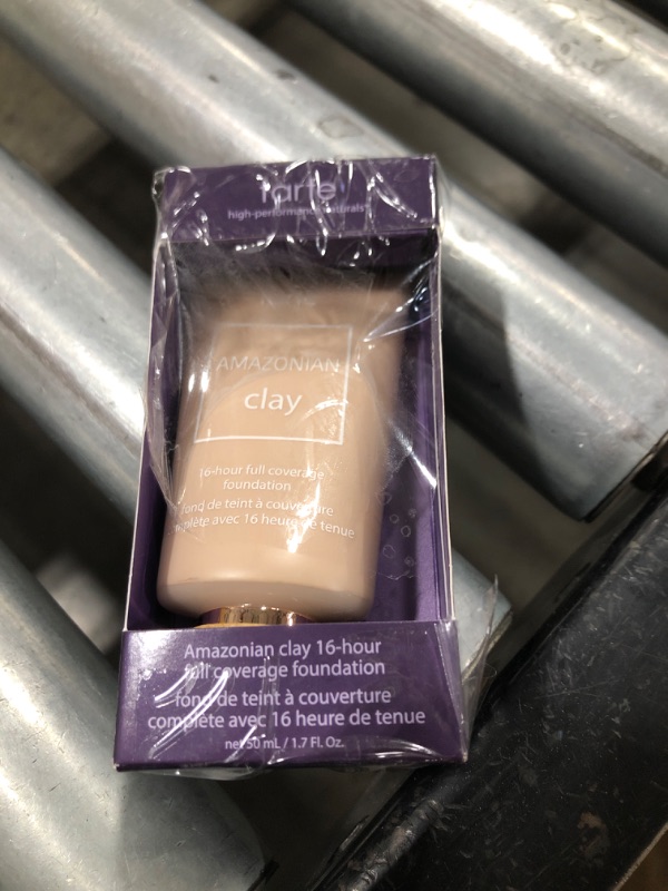 Photo 1 of tarte Amazonian clay 16-hour full coverage foundation - 26N light-medium neutral (light to medium skin with a balance of warm & cool undertones) - full size