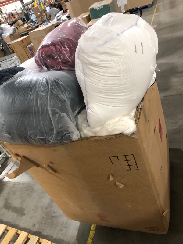 Photo 1 of HOME COMFORT ITEMS BUNDLE OF 20 