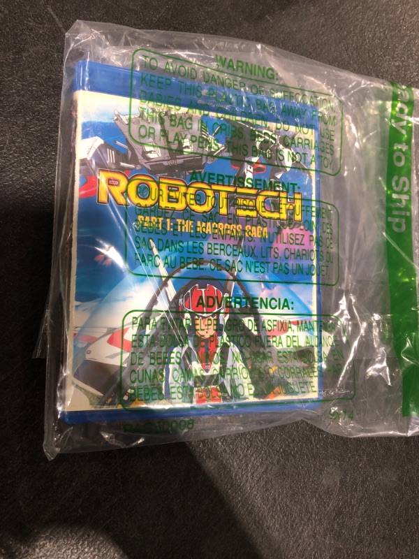 Photo 1 of RoboTech: Part 1 - The Macross Saga - Blu-ray + Digital