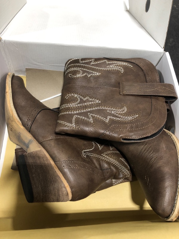 Photo 1 of HISEA Rollda Cowboy Boots for Women Cowgirl Boots Ladies Western Embroidery Pointy Toe 9.5