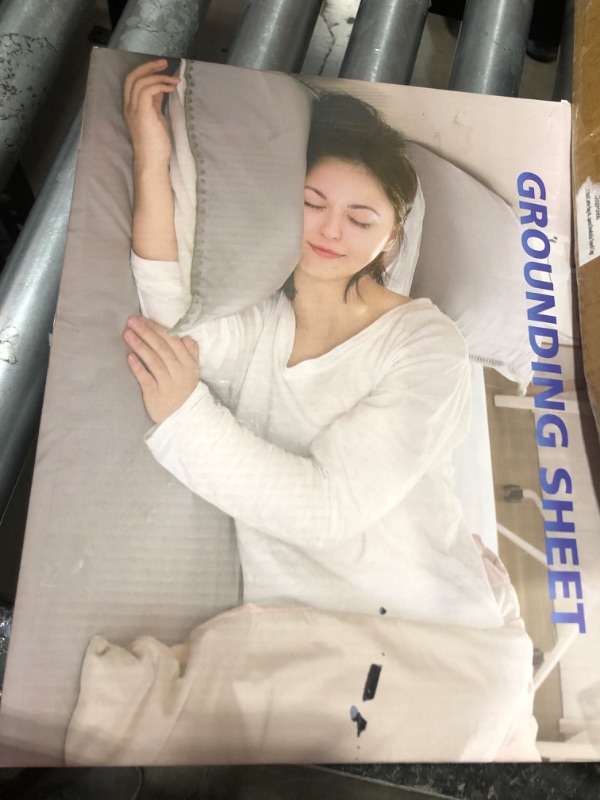 Photo 1 of Grounding Sheets Queen Size, Earth Grounded Fitted Bed Sheet with 10% Pure Silver Fiber + 90% Organic Cotton, for Improved Sleep & Wellness (Gray, Queen - 80"x60"x15")