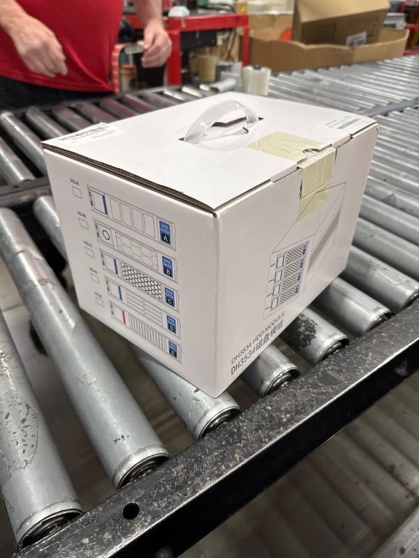 Photo 1 of RackChoice Internal Hard Drive Enclosure 5x2.5”/3.5” SATA/SAS Hard Drive Backplane 6 Gbps HDD hotswap in 3xExternal 5.25" Bay Compatible with All Rack Types