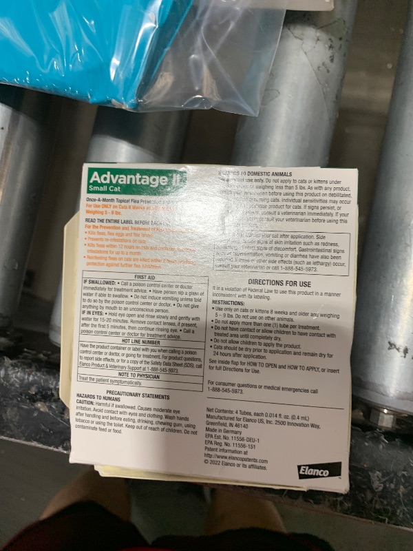 Photo 1 of Advantage II Small Cat Vet-Recommended Flea Treatment & Prevention | Cats 5-9 lbs. | 4-Month Supply