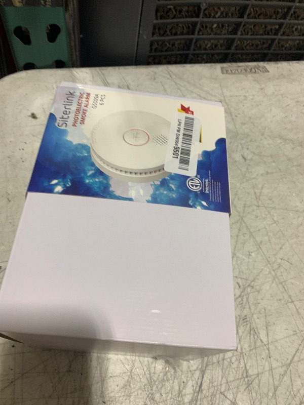 Photo 1 of Siterlink  Detectors,UL217-9th Listed Smoke Alarms with Replaceable Battery,Photoelectric Sensor Smoke Detector with Test-Silence Button,Fire Detectors for Home,House,GS509A 6-Pack