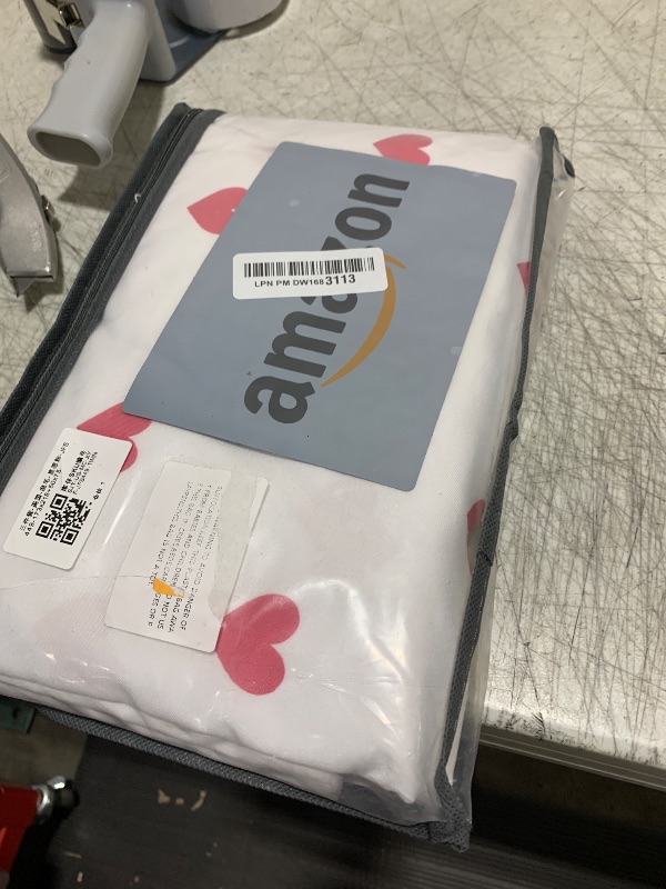 Photo 1 of Nayoroom Heart Duvet Cover Twin Size Kawaii Pink Heart Printed on Cream White Bedding Set 2Pcs Kids Girls Cute Heart-Shaped Pattern Comforter Cover with Zipper Closure Soft Breathable Microfiber