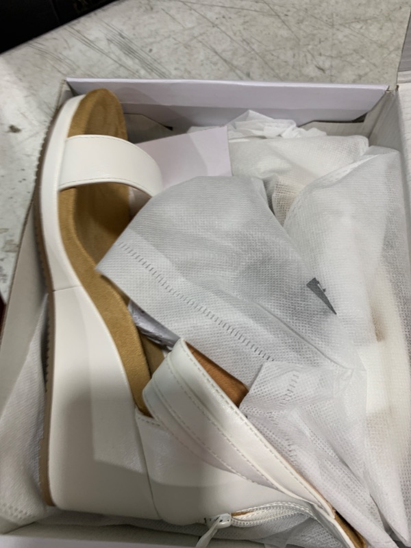 Photo 1 of DREAM PAIRS Women's Open Toe Buckle Ankle Strap Platform Wedge Sandals Summer Shoes,Size 8,White/Pu,NINI-6
