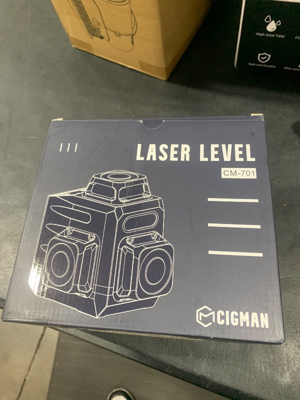 Photo 1 of CIGMAN Laser Level Self Leveling 3x360° 3D Green Cross Line for Construction and Picture Hanging, Rechargeable battery, Remote Controller, Magnetic Rotating Stand Included