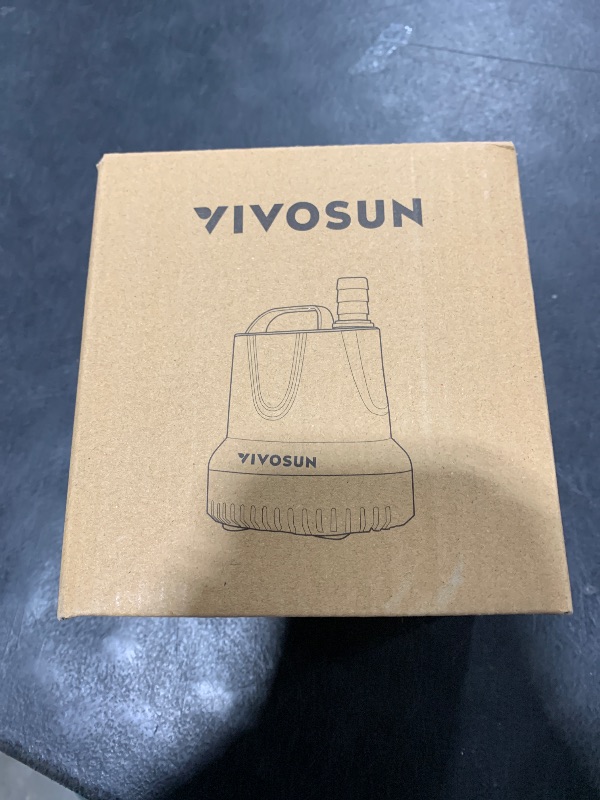 Photo 1 of VIVOSUN 660GPH 40W Submersible Pump for Fish Tank, Pond, Aquarium, Hydroponic Systems with 5ft Power Cord and 4 Nozzles Blue