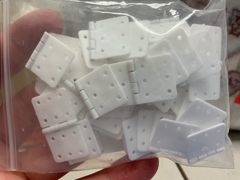 Photo 1 of LUORNG 30PCS Fixed RC Airplane Plane Parts Replacement Aircraft Fixed Wing Model 16x28 mm Pinned Nylon Hinges