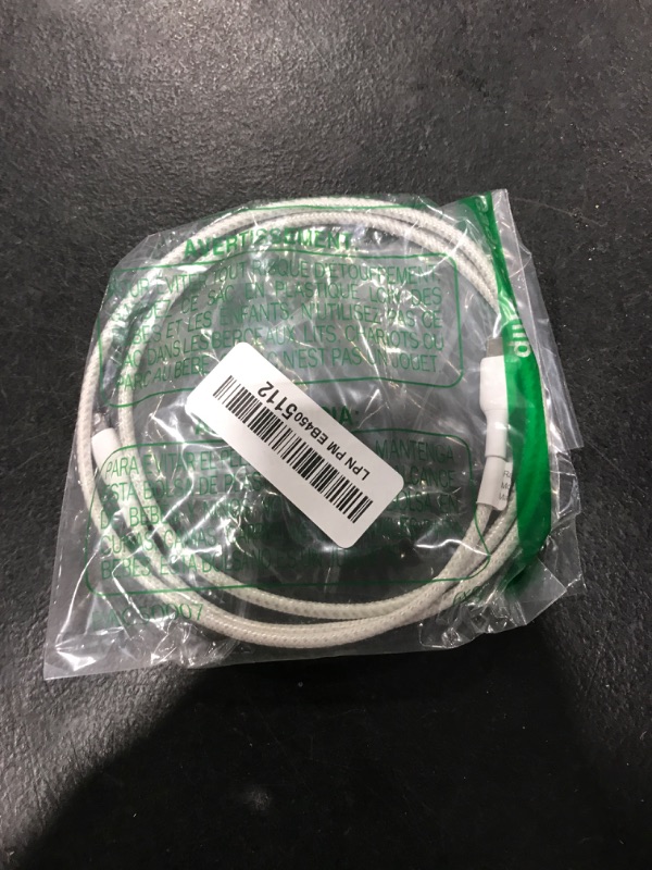 Photo 1 of Belkin BoostCharge Nylon Braided USB C to Lightning Cable 3.3ft/1M - MFi Certified 18W Power Delivery iPhone Charger Cord - Apple Charger USB C Cable - Fast Charging for iPhone 14, iPhone 13 - White