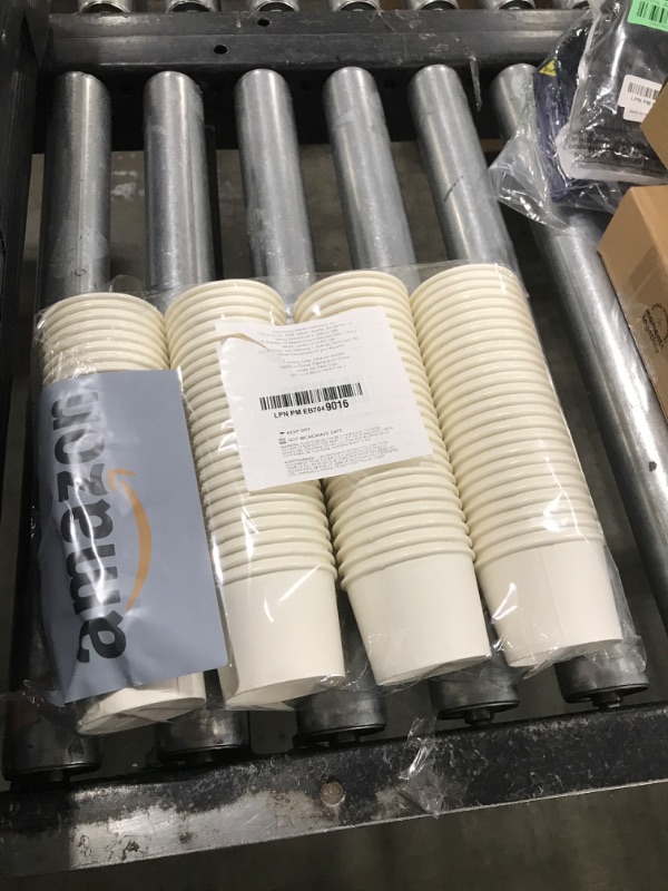 Photo 1 of Juvale 100-Pack Disposable Paper Ice Cream Cups, 5oz Dessert Bowls for Sundae Bar, Frozen Yogurt (White Paper Cups)