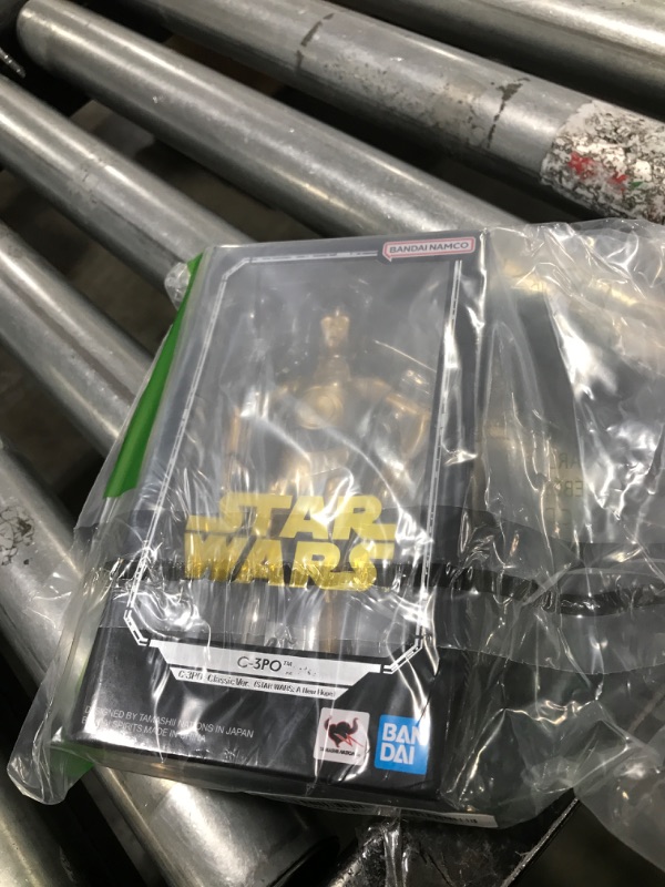 Photo 1 of TAMASHII NATIONS S.H. Figuarts Star Wars C-3PO Classic Ver.- (Star Wars: A New Hope) Approx. 6.1 inches (155 mm), ABS & PVC Pre-painted Action Figure