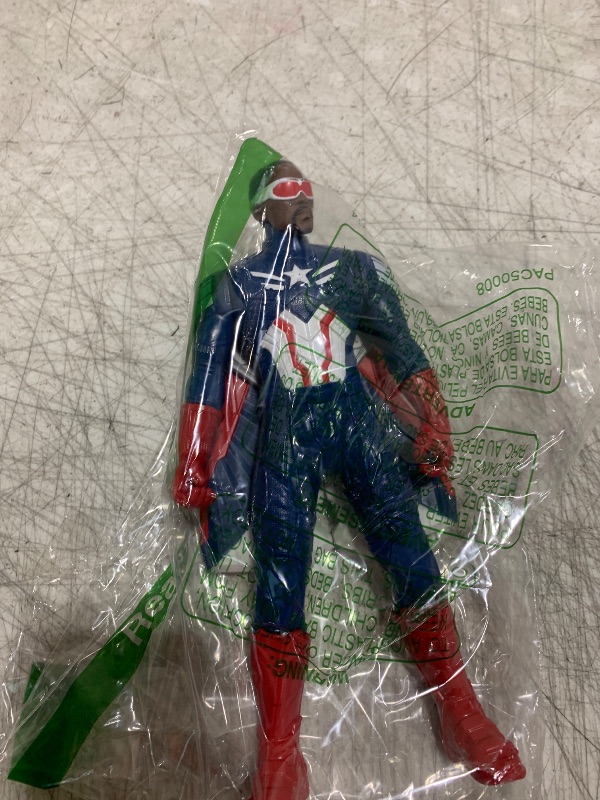 Photo 1 of Marvel Avengers Captain America: Brave New World Flight Mode Action Figure with Accessories, 9-Inch-Scale (22 cm) Super Hero Toys for Kids Ages 4+