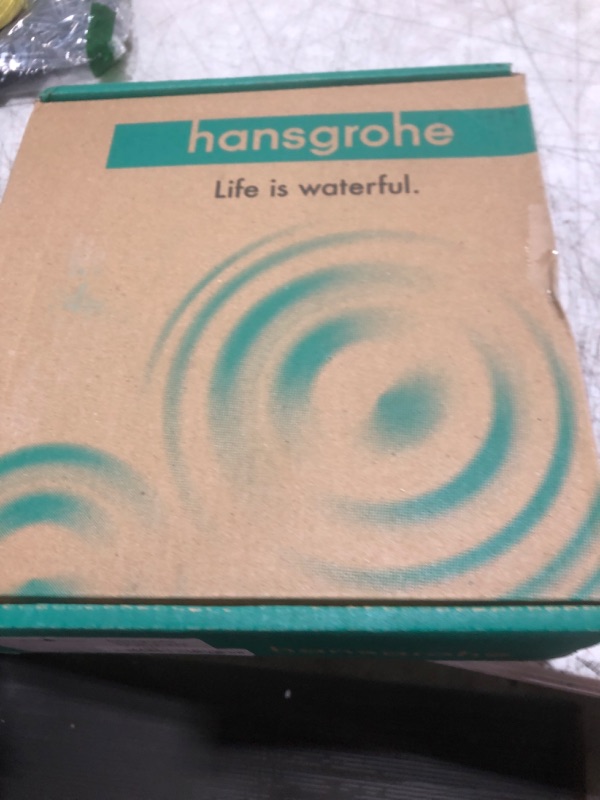 Photo 1 of hansgrohe Vernis Blend 9-inch Rain Showerhead 1-Spray Full in Brushed Nickel, 2.5 GPM, 26281821