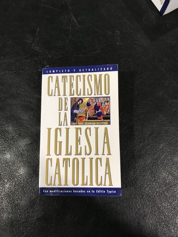 Photo 1 of Catecismo de la Iglesia Catolica (Spanish Edition)