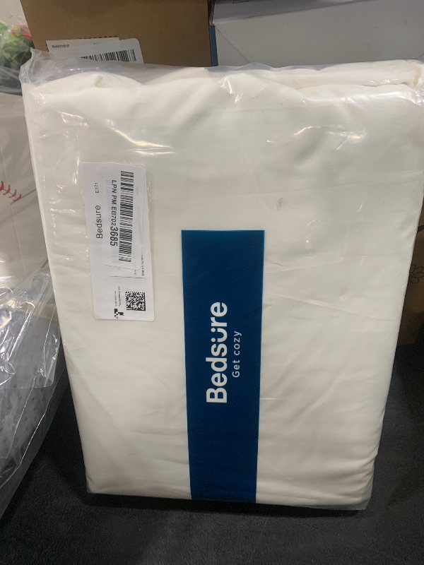 Photo 1 of Bedsure Duvet Cover Twin/Twin XL Size - Soft Double Brushed Bedding Set for Kids & Adults, Zipper Closure, 2 Pieces, Includes 1 Duvet Cover (68"x90") & 1 Pillow Sham, NO Comforter, Ivory White