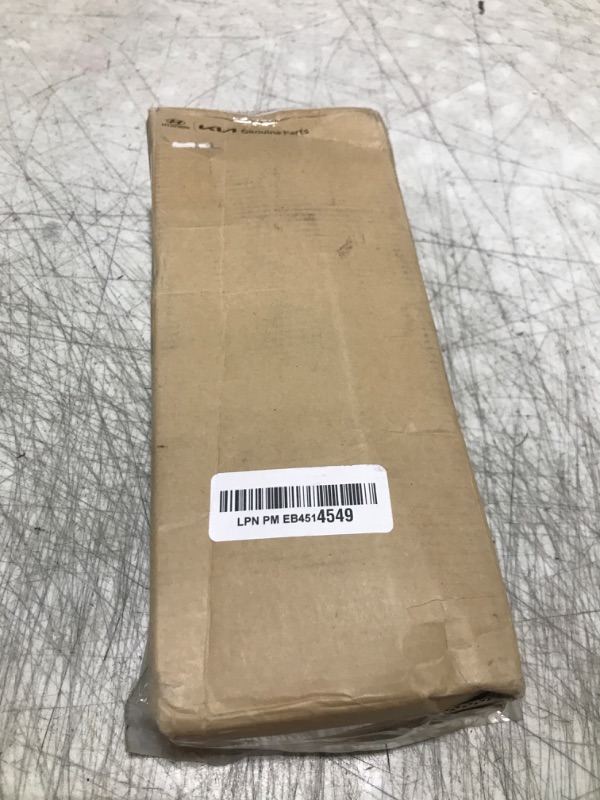 Photo 1 of Genuine Hyundai 93570-2H110-7U Power Window Main Switch Assembly