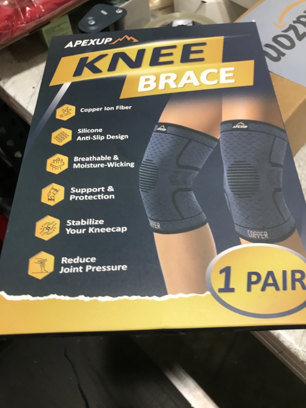 Photo 1 of APEXUP Compression Knee Brace for Women, Copper Compression Sleeve for Knee Support, Arthritis Pain Relief, Meniscus Tear, ACL, Running (M, Black)