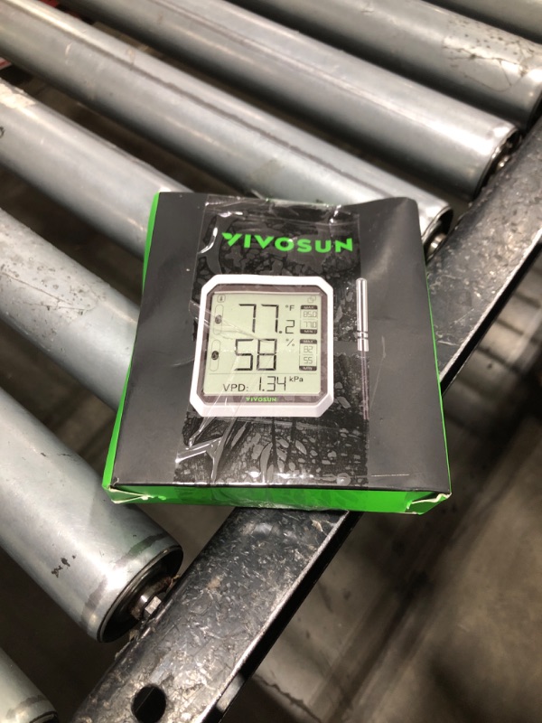 Photo 1 of VIVOSUN AeroLab THB1S Wireless Bluetooth Hygrometer Thermometer Indoor, VPD, Digital Temp Humidity Meter, LCD Smart App Control & Alert, Data Storage, Dual Channels with Sensor Probe, Battery Included