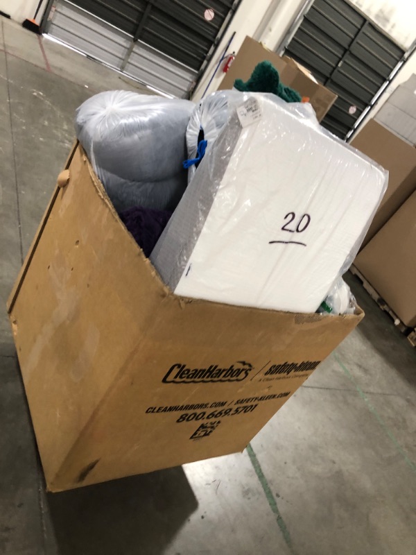 Photo 1 of HOME COMFORT ITEMS BUNDLE OF 20