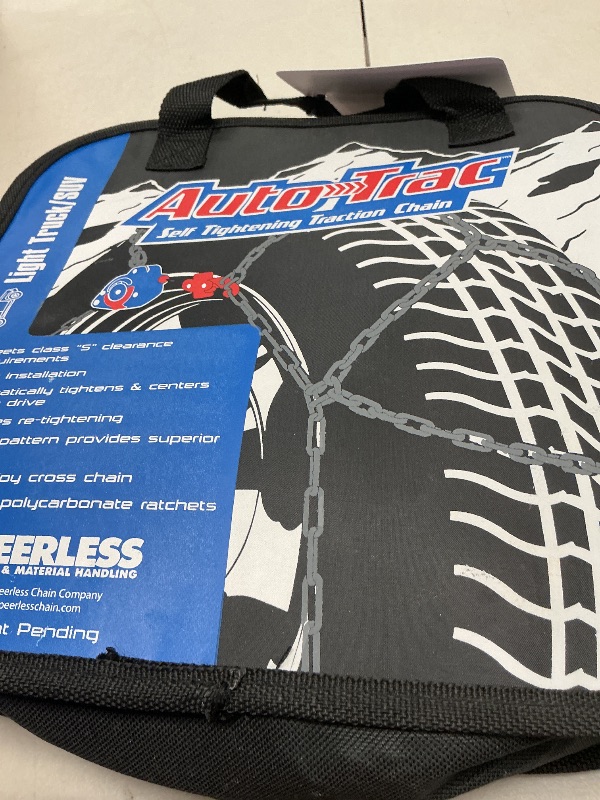 Photo 1 of SCC Peerless 0231805 Auto-Trac Light Truck/SUV Tire Traction Chain - Set of 2