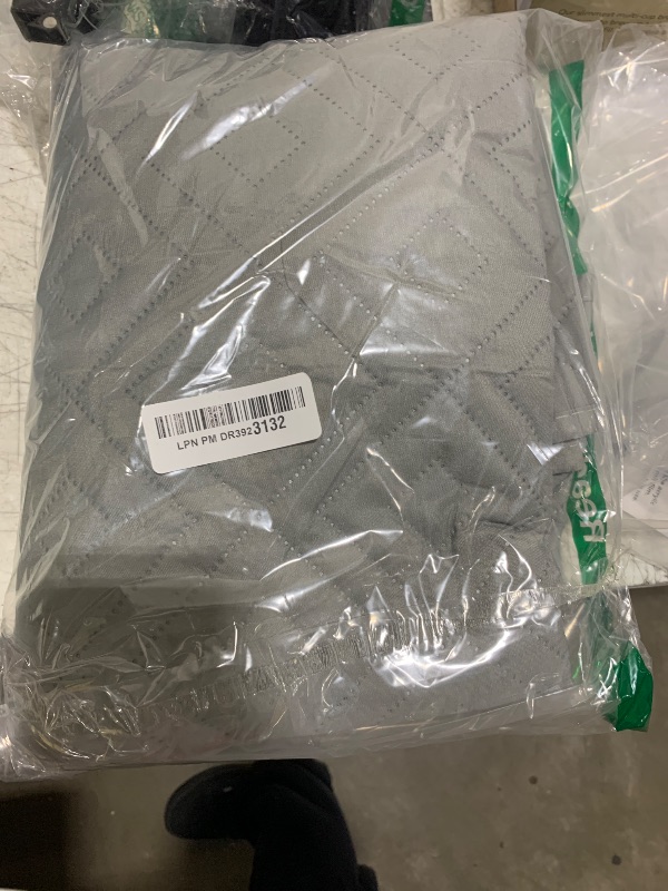 Photo 1 of Ameritex Waterproof Dog Bed Cover Pet Blanket for Furniture Bed Couch Sofa Reversible
