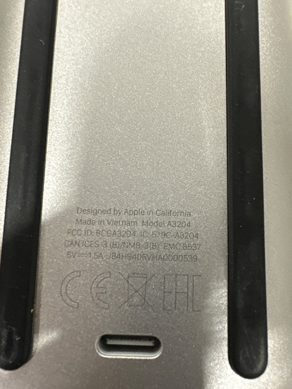 Photo 1 of Apple Magic Mouse - White Multi-Touch Surface ???????