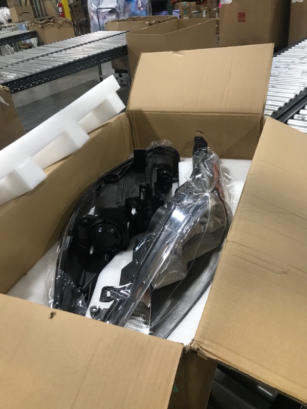 Photo 1 of LBRST Headlight Assembly for ford Fiesta 2014-2018 Onyx Black Housing Clear Lens Driver and Passenger Side Headlamp D2BZ13008H