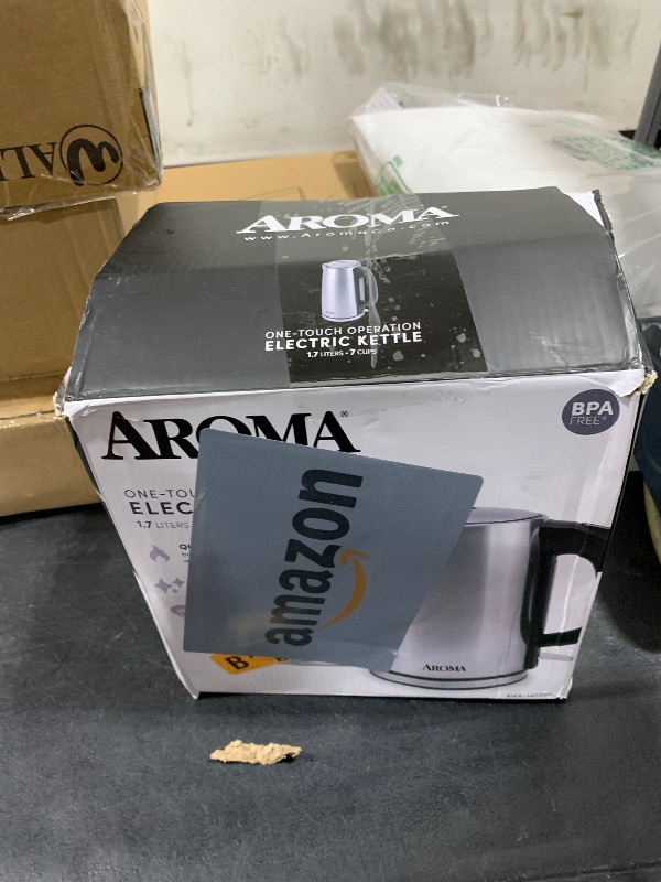 Photo 1 of 1.7L / 7-Cup Stainless Steel Electric Kettle with Cordless Pouring, Automatic Keep Warm Mode, Powerful & Quick 1750 Wattage (AWK-1402SB)