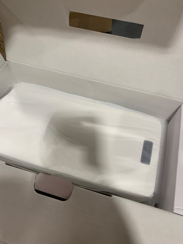 Photo 1 of Ultra Short Throw Projector with 4k Support, Smart Projector with Wifi and Bluetooth , Electric Focus, 2 x 8W Stereo Speakers for Bedroom and Outdoor Use HY450NTV