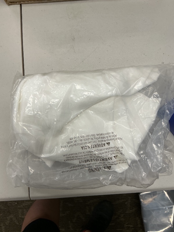 Photo 1 of White pillow case 