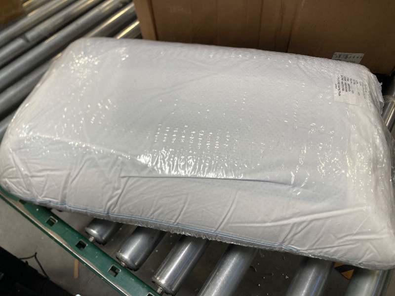 Photo 1 of   Cool Gel Reversible Gel and Memory Foam Pillow

