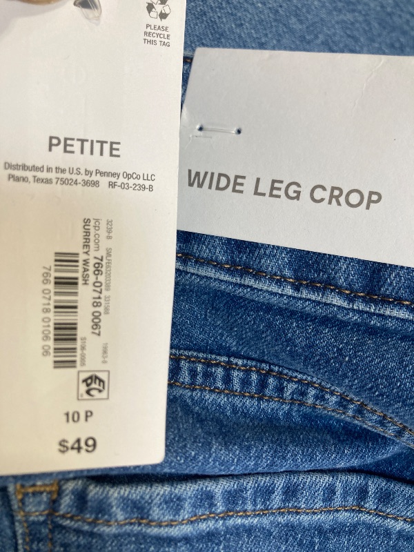 Photo 1 of  Liz Claiborne, Women Legs Capri Size 10P